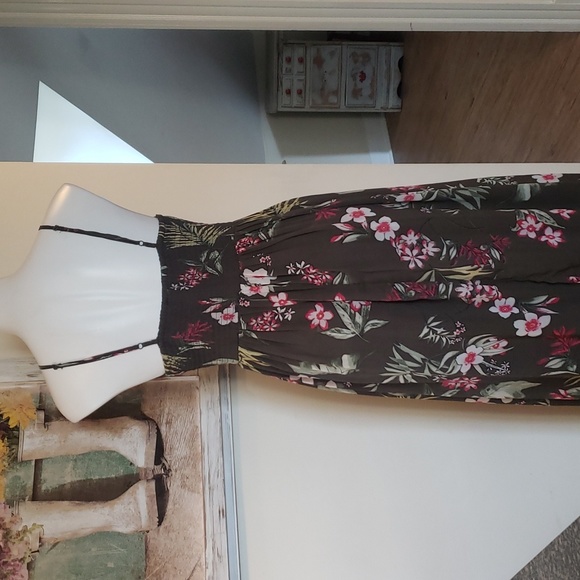 Japna Dress - Picture 10 of 13